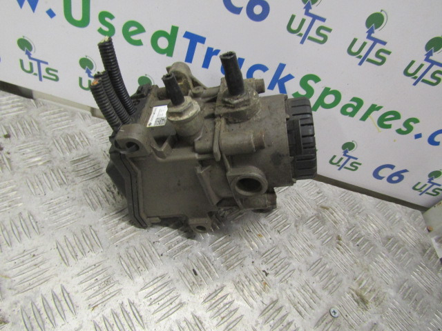 MAN TGM EBS MODULE P/NO 81.52106.6013 / 0486203023 - Peças de freio por Camião: foto 1 MAN TGM EBS MODULE P/NO 81.52106.6013 / 0486203023 - Peças de freio por Camião: foto 1