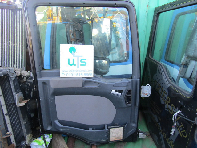 MAN TGM/TGL COMPLETE DOORS - Cabine e interior por Camião: foto 2 MAN TGM/TGL COMPLETE DOORS - Cabine e interior por Camião: foto 2