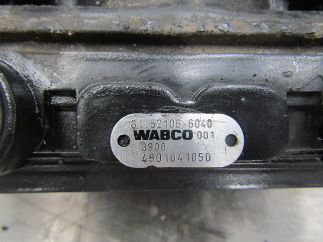 MAN TGM / TGS WABCO EBS MODULE 81.52106.6040 / 4801041050 - Peças de freio por Camião: foto 2 MAN TGM / TGS WABCO EBS MODULE 81.52106.6040 / 4801041050 - Peças de freio por Camião: foto 2