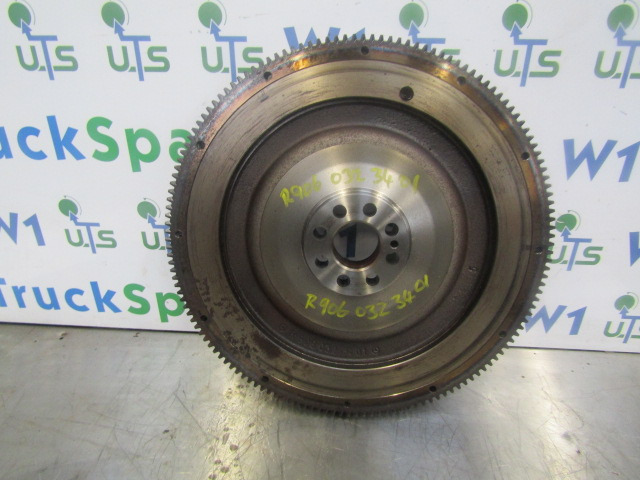MERCEDES 1829 OM906 EURO 5 FLYWHEEL R906 032 3401 - Volante do motor por Camião: foto 1 MERCEDES 1829 OM906 EURO 5 FLYWHEEL R906 032 3401 - Volante do motor por Camião: foto 1