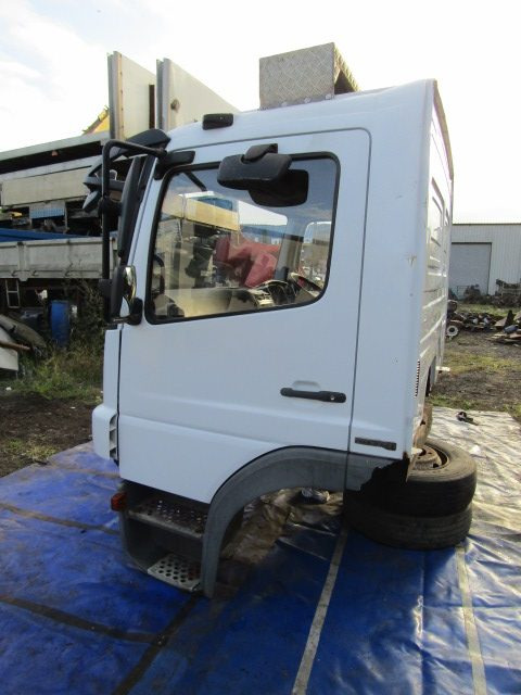 MERCEDES ATEGO 13TON CAB EX 2011 - Cabine por Camião: foto 2 MERCEDES ATEGO 13TON CAB EX 2011 - Cabine por Camião: foto 2