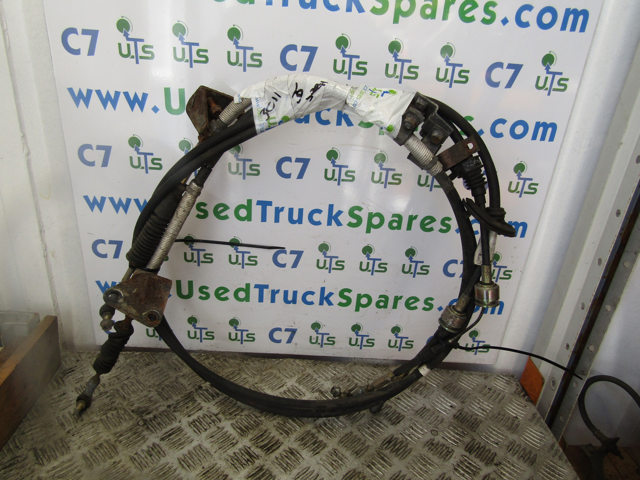 MITSUBISHI 3C11 / 3C13 GEAR CABLE SET - Cabine e interior por Camião: foto 2 MITSUBISHI 3C11 / 3C13 GEAR CABLE SET - Cabine e interior por Camião: foto 2