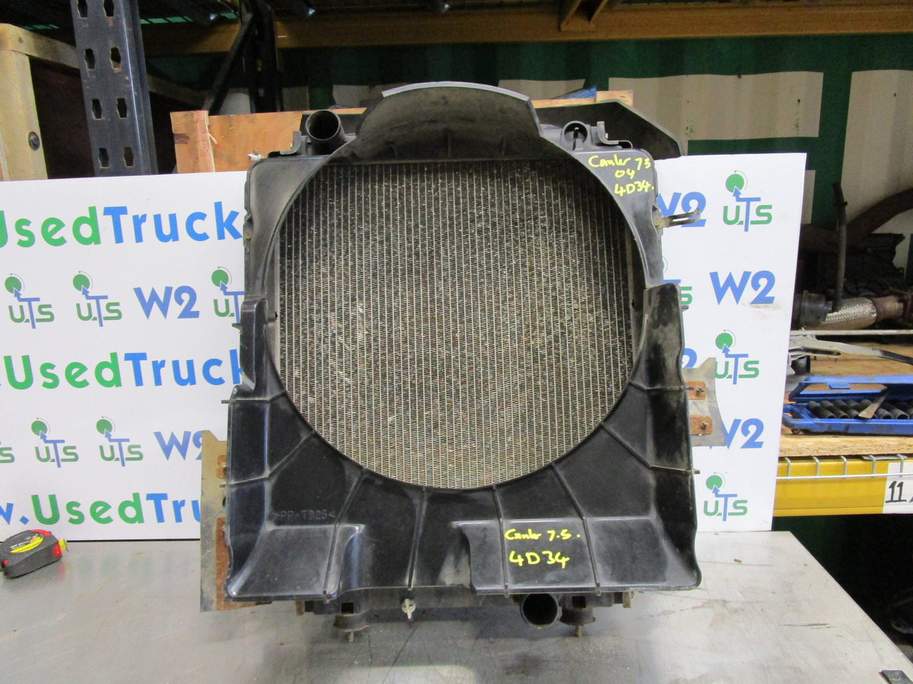 MITSUBISHI CANTER RADIATOR - Radiador por Camião: foto 1 MITSUBISHI CANTER RADIATOR - Radiador por Camião: foto 1