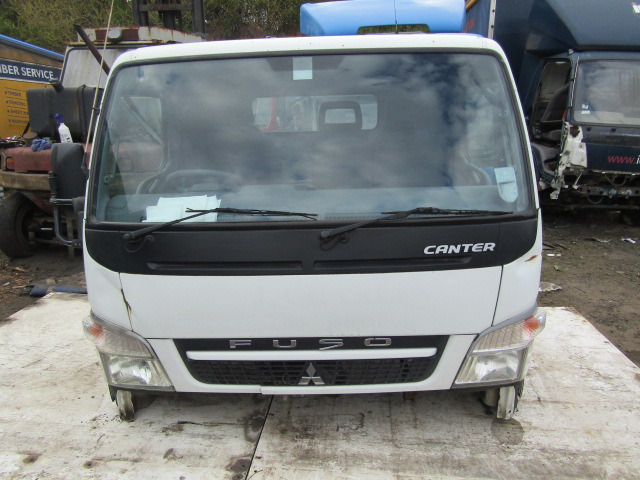 Cabine por Camião MITSUBISHI FUSO 35C13 EURO 5 CAB 2012: foto 6