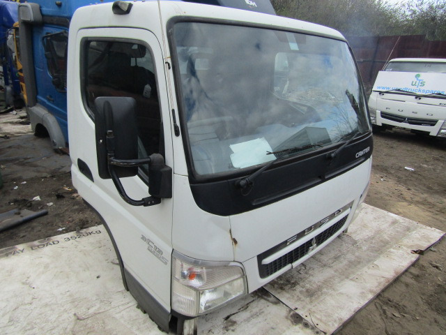 MITSUBISHI FUSO 35C13 EURO 5 CAB 2012 - Cabine por Camião: foto 2 MITSUBISHI FUSO 35C13 EURO 5 CAB 2012 - Cabine por Camião: foto 2