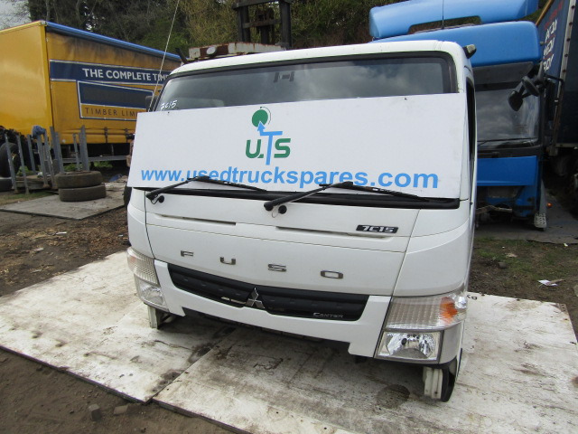 MITSUBISHI FUSO 7C 15/18 CAB (2014) - Cabine por Camião: foto 1 MITSUBISHI FUSO 7C 15/18 CAB (2014) - Cabine por Camião: foto 1