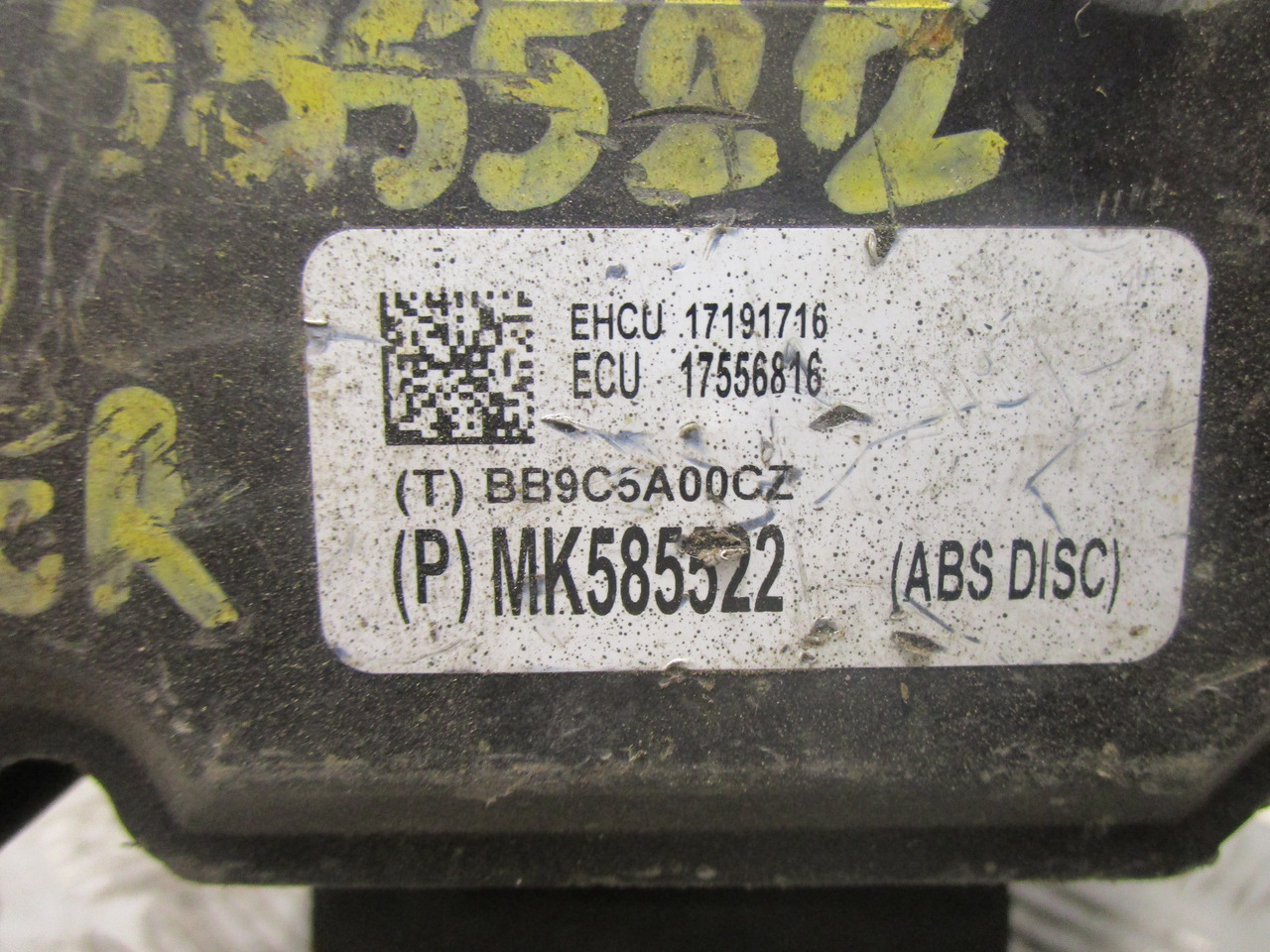 MITSUBISHI FUSO / CANTER ABS PUMP P/NO MK585522 - Peças de freio por Camião: foto 2 MITSUBISHI FUSO / CANTER ABS PUMP P/NO MK585522 - Peças de freio por Camião: foto 2