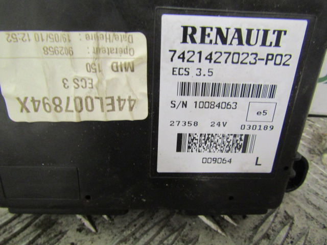 RENAULT MIDLUM DXI ECS CONTROL UNIT P/NO 7421427023-PO2 - Sistema elétrico por Camião: foto 2 RENAULT MIDLUM DXI ECS CONTROL UNIT P/NO 7421427023-PO2 - Sistema elétrico por Camião: foto 2
