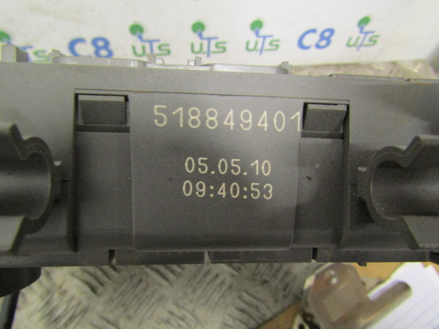 RENAULT MIDLUM DXI FUSEBOARD P/NO 518849401 - Sistema elétrico por Camião: foto 2 RENAULT MIDLUM DXI FUSEBOARD P/NO 518849401 - Sistema elétrico por Camião: foto 2