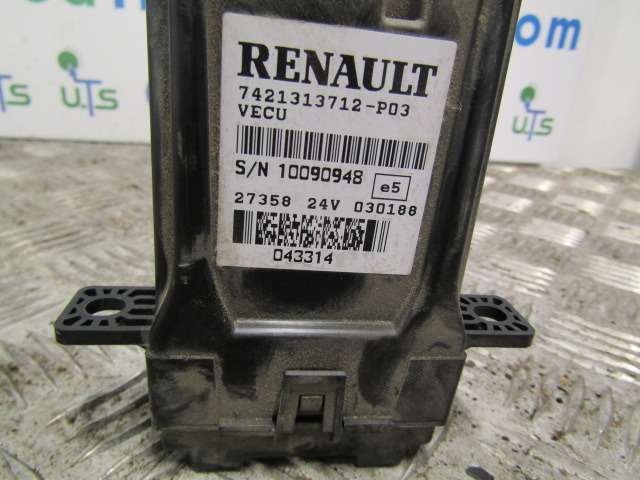 RENAULT MIDLUM DXI VECU MODULE P/NO 7421313712-PO3 - Sistema elétrico por Camião: foto 2 RENAULT MIDLUM DXI VECU MODULE P/NO 7421313712-PO3 - Sistema elétrico por Camião: foto 2