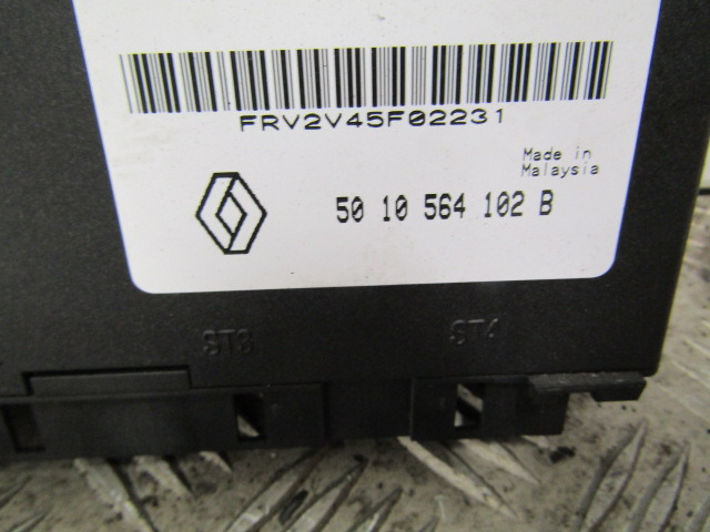 RENAULT MIDLUM VEHICLE BODY ECU P/NO 5010564102B / 461470002008 - Centralina electrónica por Camião: foto 2 RENAULT MIDLUM VEHICLE BODY ECU P/NO 5010564102B / 461470002008 - Centralina electrónica por Camião: foto 2