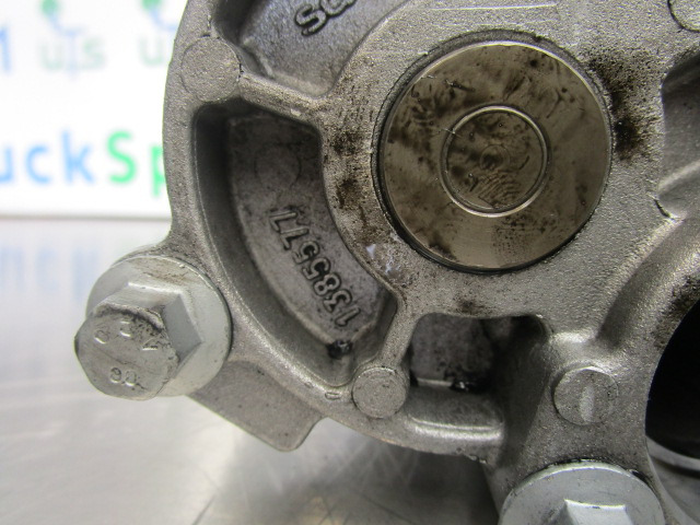 SCANIA 124 420 DC1203 OIL PUMP P/NO 3 - Motor e peças por Camião: foto 4 SCANIA 124 420 DC1203 OIL PUMP P/NO 3 - Motor e peças por Camião: foto 4