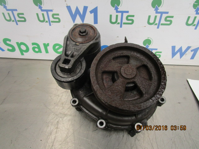 SCANIA 124 420 DC1203 WATER PUMP P/NO 1450153 - Motor e peças por Camião: foto 1 SCANIA 124 420 DC1203 WATER PUMP P/NO 1450153 - Motor e peças por Camião: foto 1