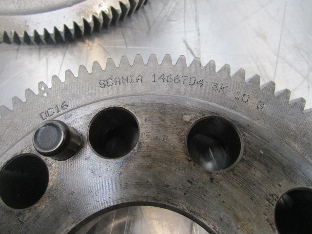SCANIA 124 420 FRONT TIMING GEARS P/NO 1398294/1466704 - Motor e peças por Camião: foto 3 SCANIA 124 420 FRONT TIMING GEARS P/NO 1398294/1466704 - Motor e peças por Camião: foto 3