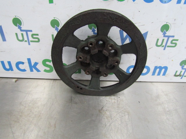SCANIA 144/164 V8 CRANKSHAFT PULLY P/NO 1411716 - Motor e peças por Camião: foto 1 SCANIA 144/164 V8 CRANKSHAFT PULLY P/NO 1411716 - Motor e peças por Camião: foto 1
