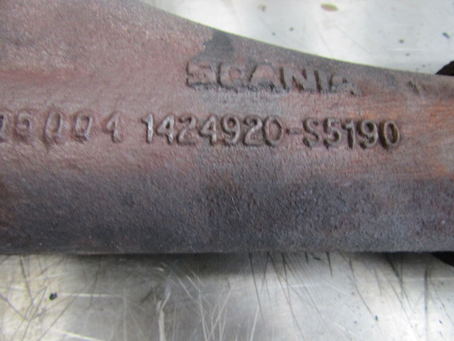SCANIA 144/164 V8 EXHAUST MANIFOLD P/NO 1381070 / 1424920 -S 5190 - Motor e peças por Camião: foto 3 SCANIA 144/164 V8 EXHAUST MANIFOLD P/NO 1381070 / 1424920 -S 5190 - Motor e peças por Camião: foto 3
