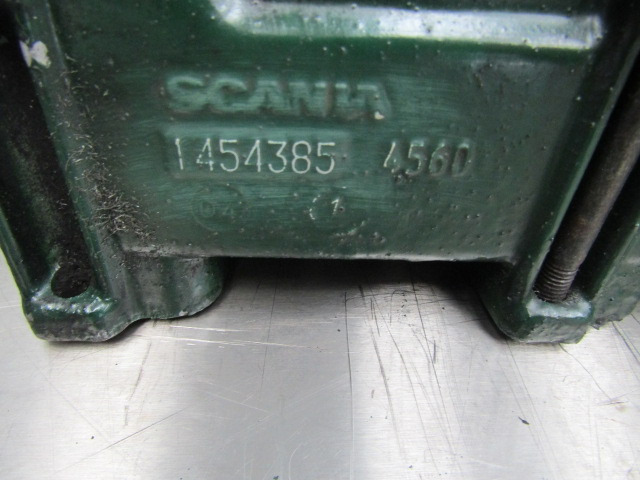 SCANIA 144/164 V8 INLET MANIFOLD P/NO 1454384/4560 - Motor e peças por Camião: foto 3 SCANIA 144/164 V8 INLET MANIFOLD P/NO 1454384/4560 - Motor e peças por Camião: foto 3