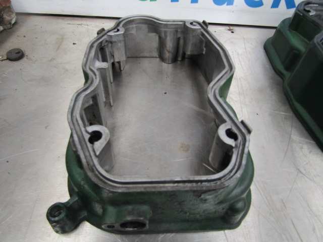 SCANIA 144/164 V8 ROCKER COVER SPACER P/NO 1503190 - Motor e peças por Camião: foto 1 SCANIA 144/164 V8 ROCKER COVER SPACER P/NO 1503190 - Motor e peças por Camião: foto 1
