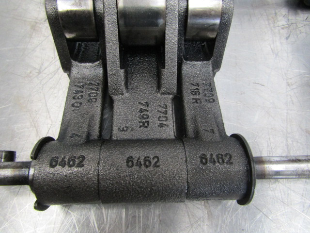 SCANIA 144/164 V8 ROCKERSHAFT P/NO 6462/77097430 - Motor e peças por Camião: foto 1 SCANIA 144/164 V8 ROCKERSHAFT P/NO 6462/77097430 - Motor e peças por Camião: foto 1