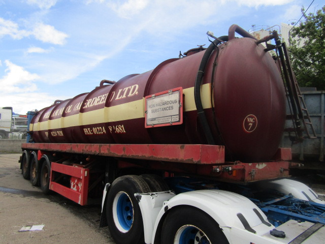 Semirreboque tanque VACUUM TANKER TRAILER TRI AXLE 1996 STEEL TANK FITTED WITH 3CYL PERKINS DONKEY ENGINE: foto 7