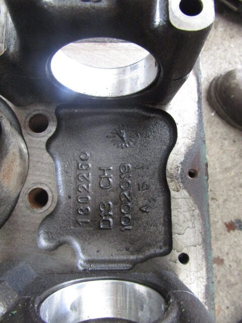 VOLVO D13 CYLINDER HEAD P/NO P21582793 / 130971926 - Motor e peças por Camião: foto 2 VOLVO D13 CYLINDER HEAD P/NO P21582793 / 130971926 - Motor e peças por Camião: foto 2