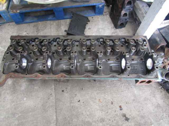 VOLVO D13 CYLINDER HEAD P/NO P21582793 / 130971926 - Motor e peças por Camião: foto 4 VOLVO D13 CYLINDER HEAD P/NO P21582793 / 130971926 - Motor e peças por Camião: foto 4