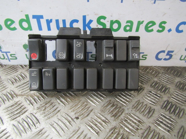 VOLVO FE SWITCH BOARD CLUSTER COMPLETE - Sistema elétrico por Camião: foto 1 VOLVO FE SWITCH BOARD CLUSTER COMPLETE - Sistema elétrico por Camião: foto 1