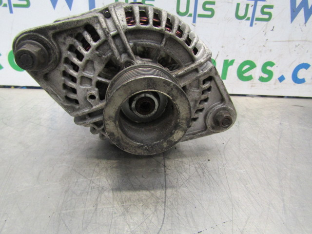 VOLVO FH13A ALTERNATOR 24V / 110A - Sistema elétrico por Camião: foto 2 VOLVO FH13A ALTERNATOR 24V / 110A - Sistema elétrico por Camião: foto 2
