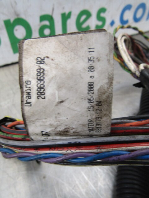 VOLVO FH13A ECU / FUSEBOARD HARNESS P/NO 20969699 / 02 - Centralina electrónica por Camião: foto 3 VOLVO FH13A ECU / FUSEBOARD HARNESS P/NO 20969699 / 02 - Centralina electrónica por Camião: foto 3