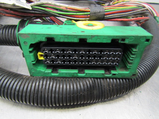 VOLVO FH13A ECU / FUSEBOARD HARNESS P/NO 20969699 / 02 - Centralina electrónica por Camião: foto 2 VOLVO FH13A ECU / FUSEBOARD HARNESS P/NO 20969699 / 02 - Centralina electrónica por Camião: foto 2