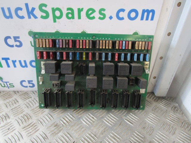VOLVO FLE/FL6 FUSEBOARD 1079459 P04 - Sistema elétrico por Camião: foto 1 VOLVO FLE/FL6 FUSEBOARD 1079459 P04 - Sistema elétrico por Camião: foto 1