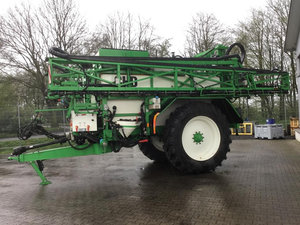 Pulverizador de arrastar CHD F 7033 A: foto 27