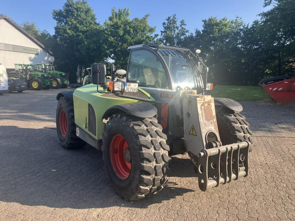 CLAAS SCORPION 7040 - Pá carregadora: foto 1 CLAAS SCORPION 7040 - Pá carregadora: foto 1