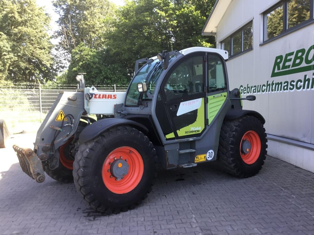 CLAAS SCORPION 7044 VARIPOWER - Pá carregadora: foto 1 CLAAS SCORPION 7044 VARIPOWER - Pá carregadora: foto 1
