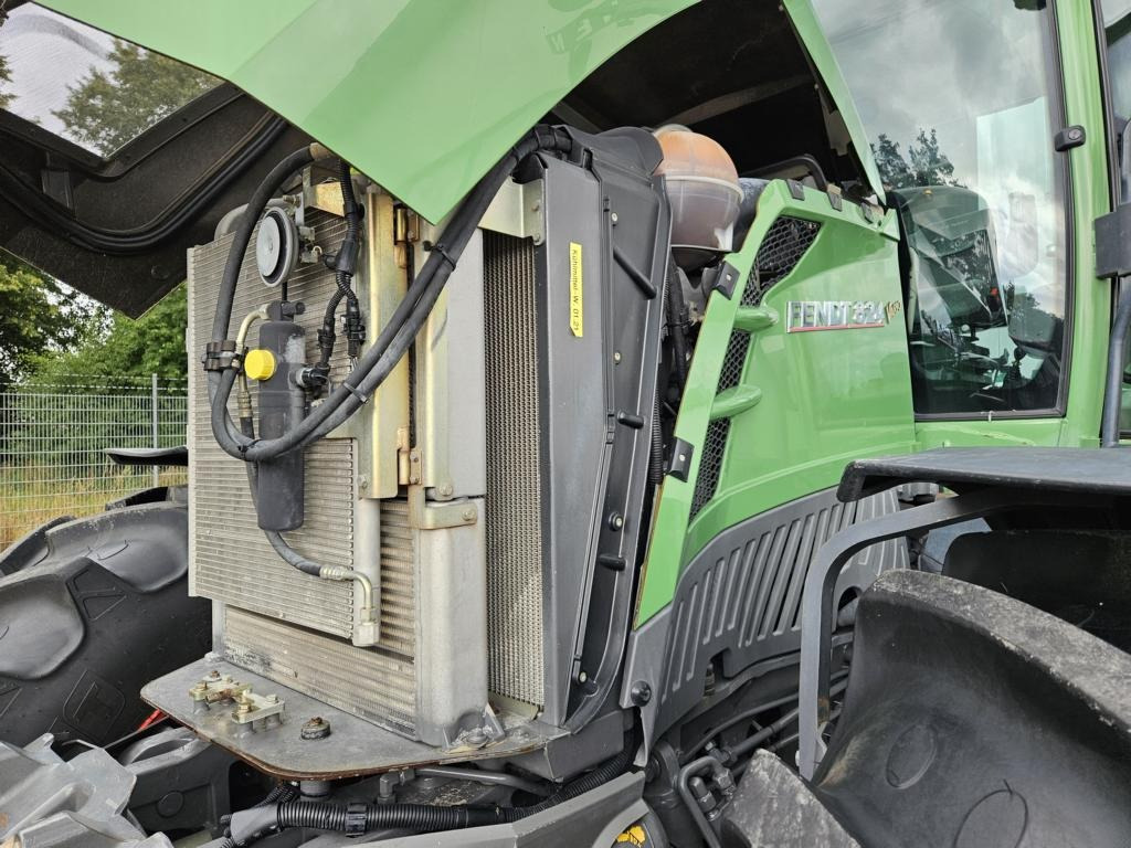 Fendt 824 Vario ProfiPlus - Trator: foto 4 Fendt 824 Vario ProfiPlus - Trator: foto 4