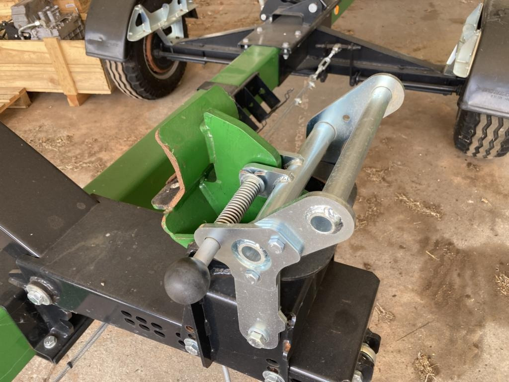 H B SCHNEIDWERKSWAGEN - Ceifeira debulhadora: foto 2 H B SCHNEIDWERKSWAGEN - Ceifeira debulhadora: foto 2