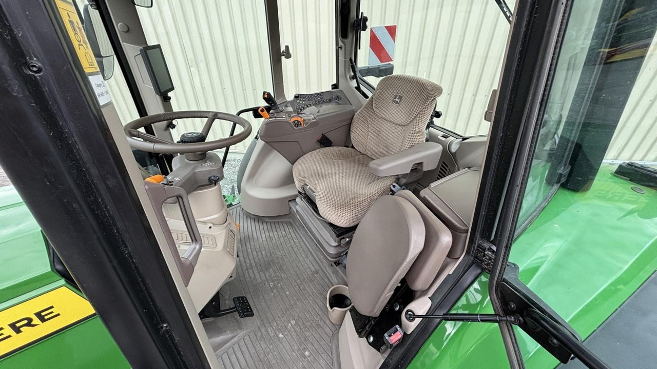 Trator John Deere 6M240: foto 11 Trator John Deere 6M240: foto 11