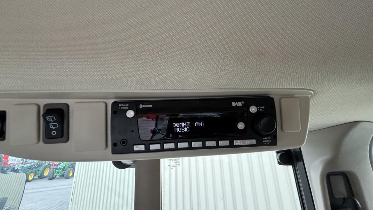 Trator John Deere 6M240: foto 6 Trator John Deere 6M240: foto 6