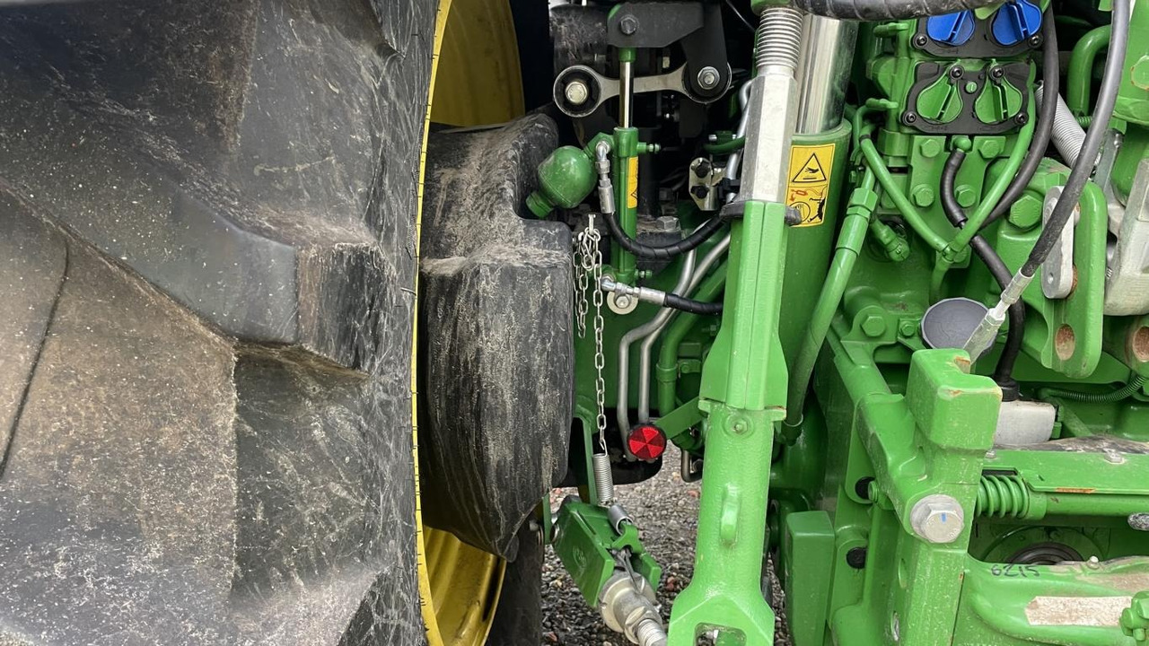 Trator novo John Deere 6R215: foto 23