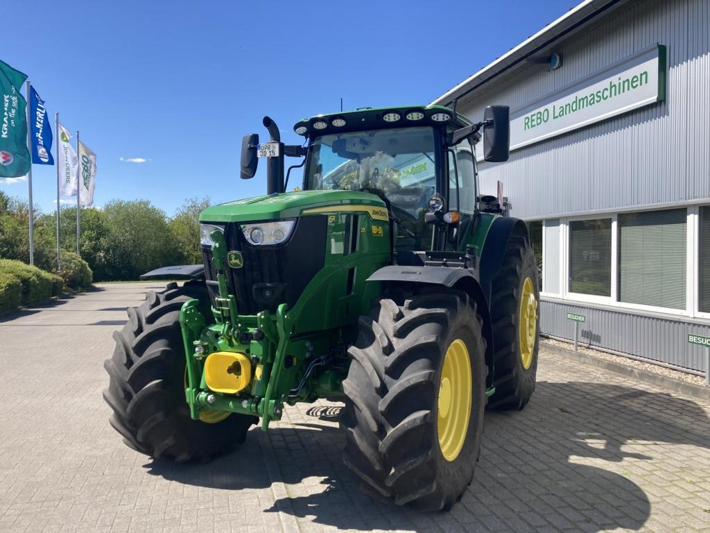 John Deere 6R215 - Trator: foto 1 John Deere 6R215 - Trator: foto 1