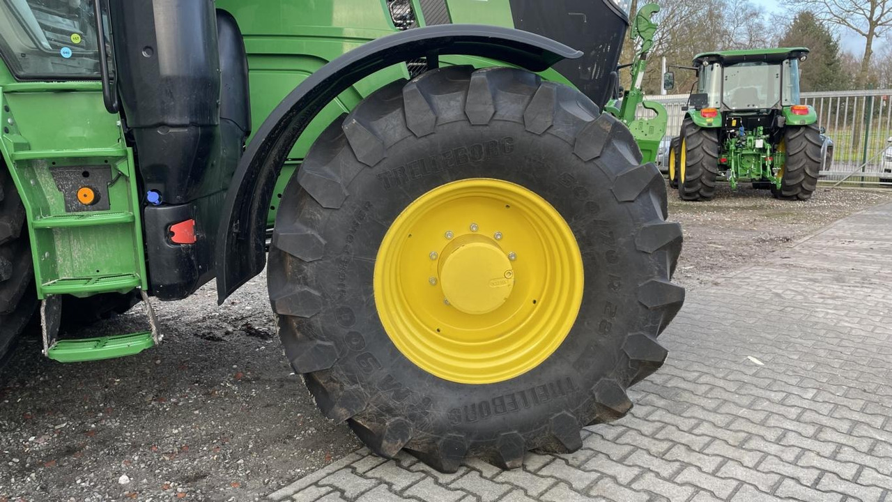 Trator novo John Deere 6R215: foto 39