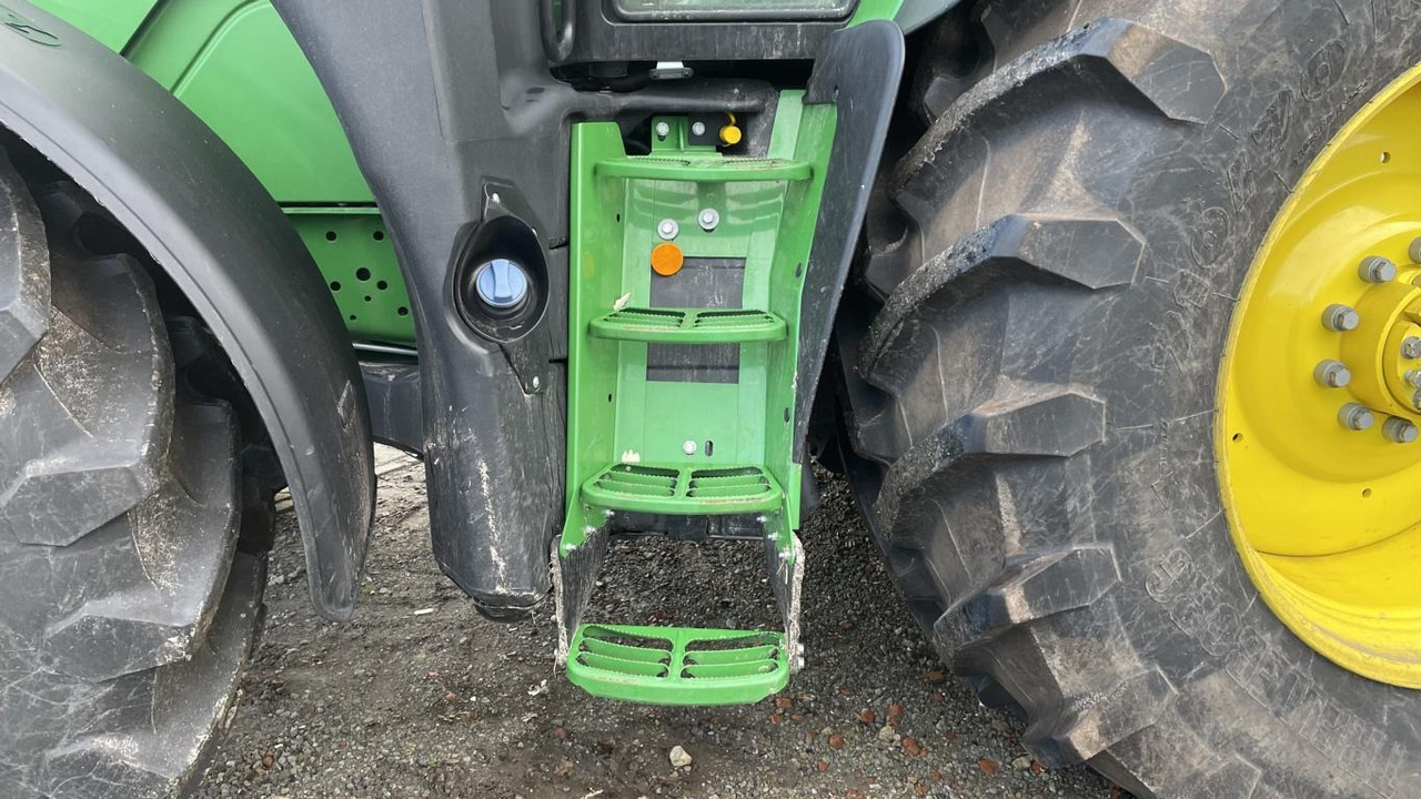 Trator novo John Deere 6R215: foto 41