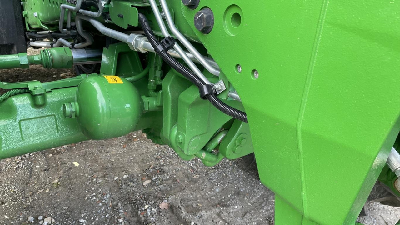 Trator novo John Deere 6R215: foto 34
