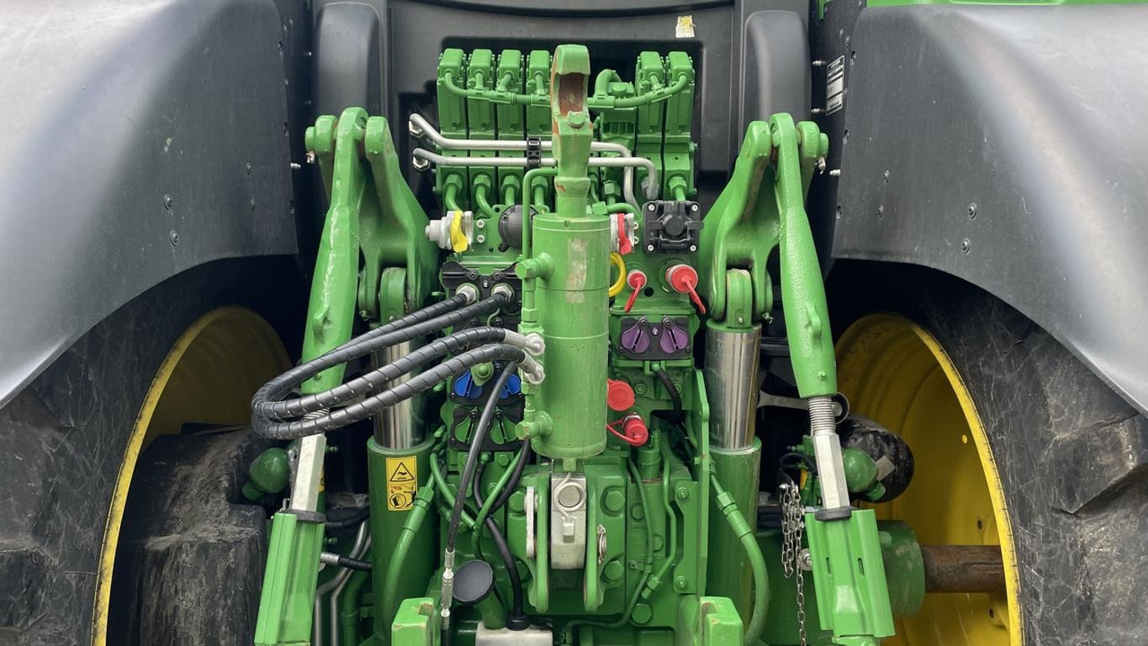 Trator novo John Deere 6R215: foto 25