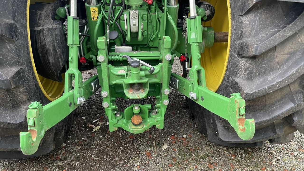 Trator novo John Deere 6R215: foto 24