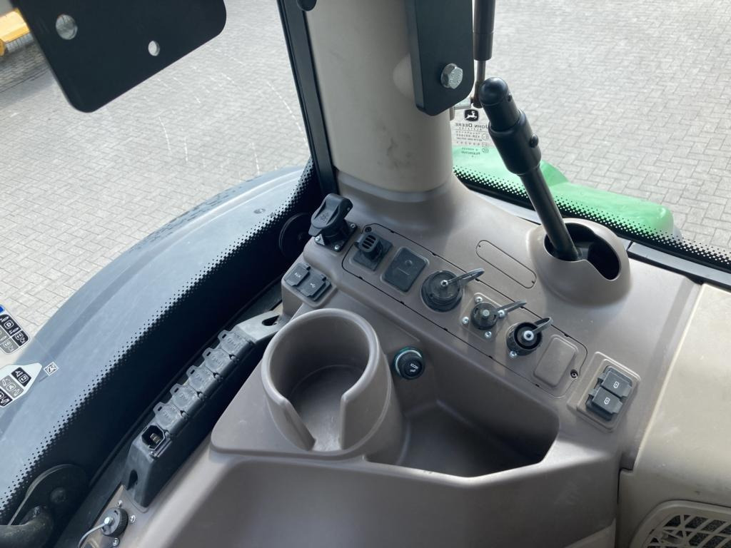 John Deere 6R230 - Trator: foto 4 John Deere 6R230 - Trator: foto 4