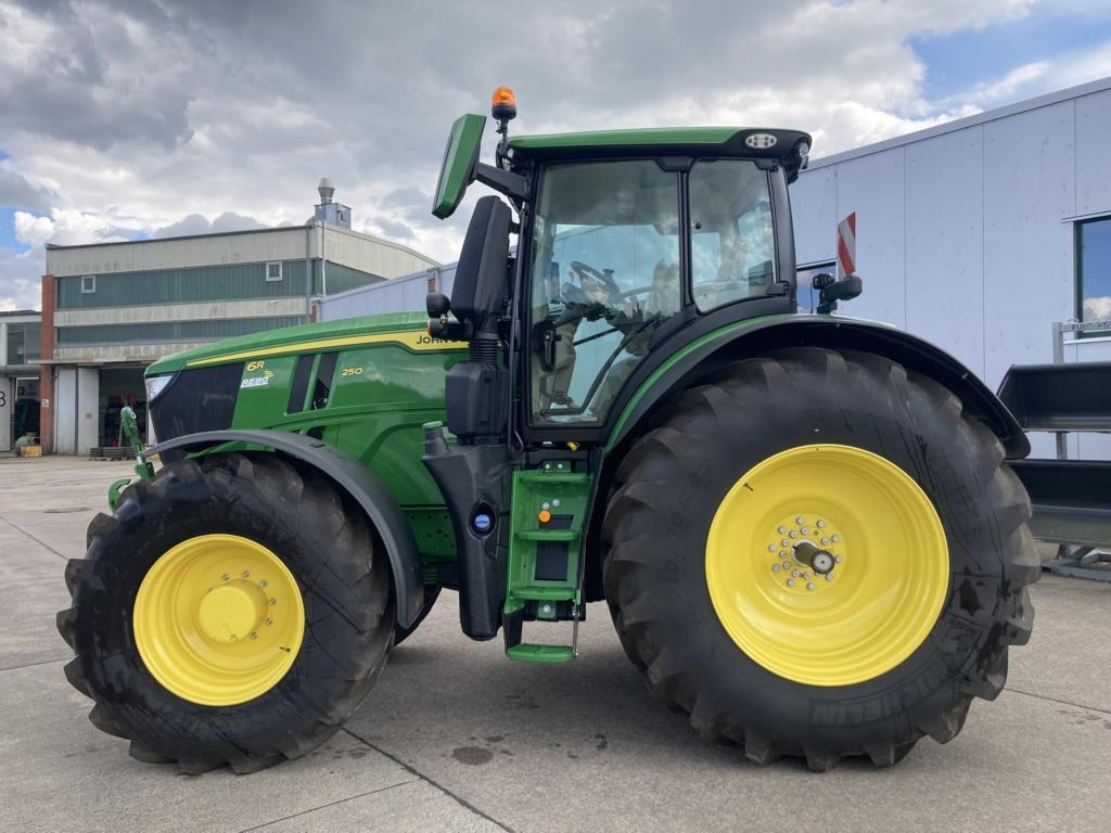 Trator John Deere 6R250: foto 18