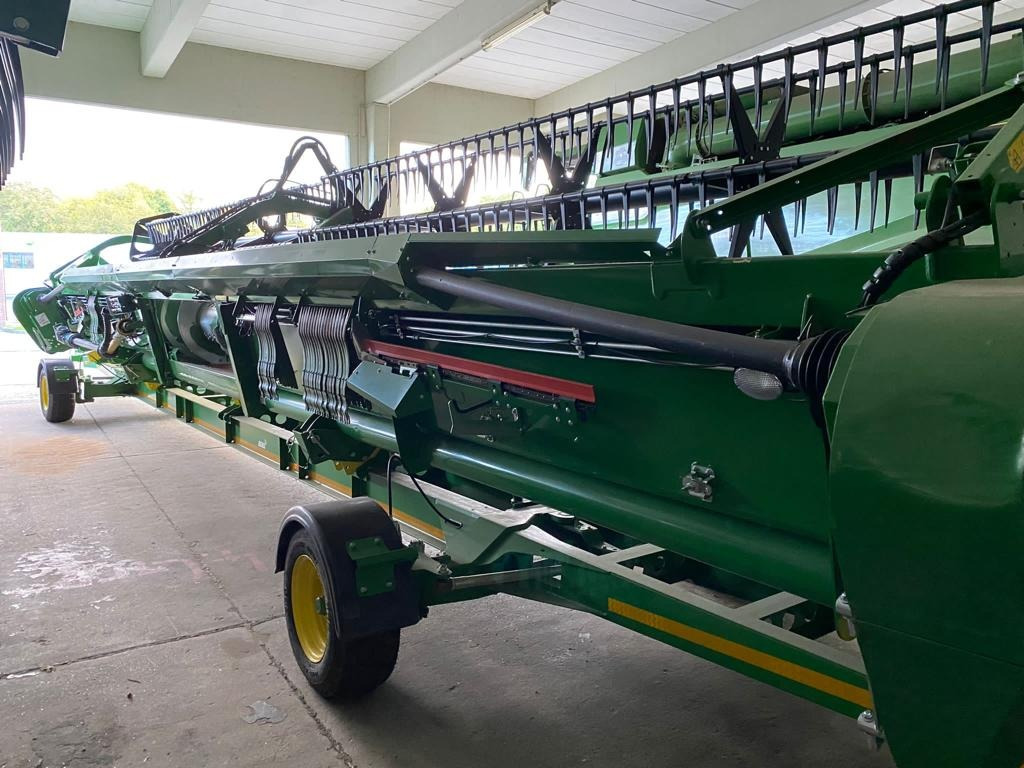 John Deere 740 PREMIUM FLOW - 12,20 M - Plataforma para colheitadeira: foto 5 John Deere 740 PREMIUM FLOW - 12,20 M - Plataforma para colheitadeira: foto 5
