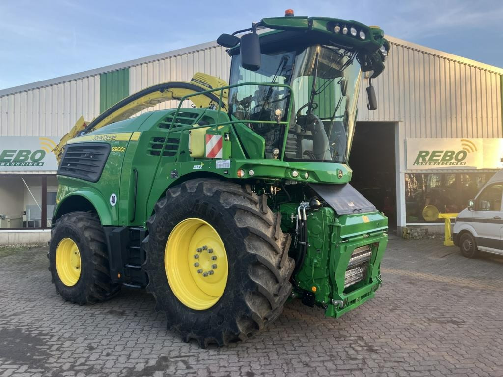 John Deere FELDHÄCKSLER 9900 - Colheitadeira: foto 1 John Deere FELDHÄCKSLER 9900 - Colheitadeira: foto 1