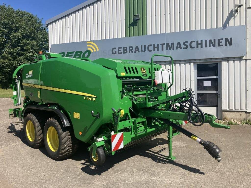 John Deere FESTKAMMER-KOMBIPRESSE C441R - Máquina para produção de feno: foto 1 John Deere FESTKAMMER-KOMBIPRESSE C441R - Máquina para produção de feno: foto 1